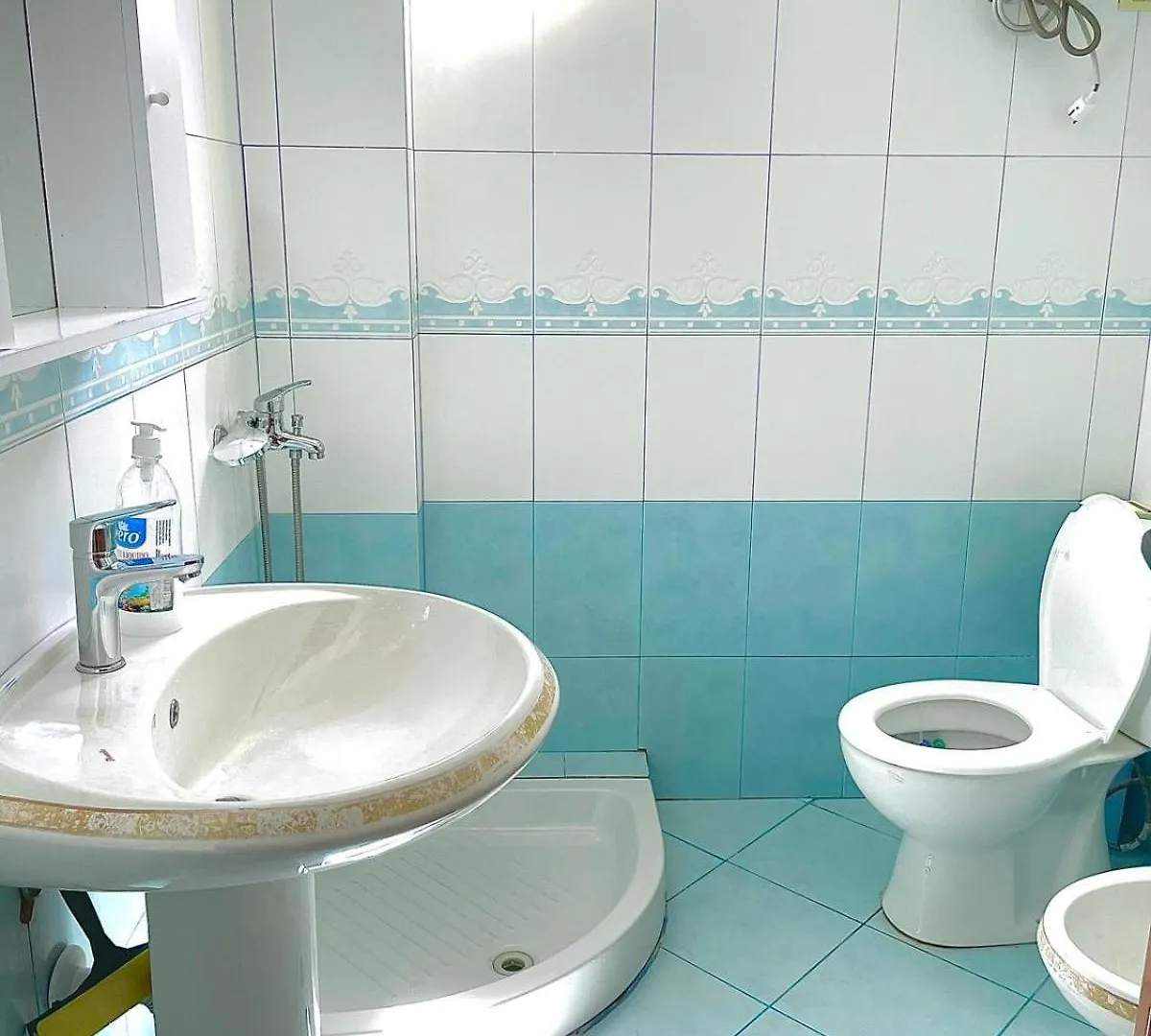 Homely 2-Bed Apartment Vlorë 0*,