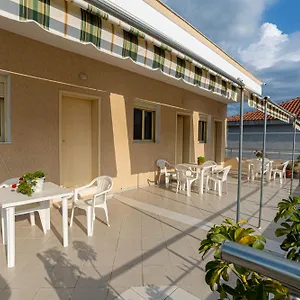 Apartment B&e, Vlorë